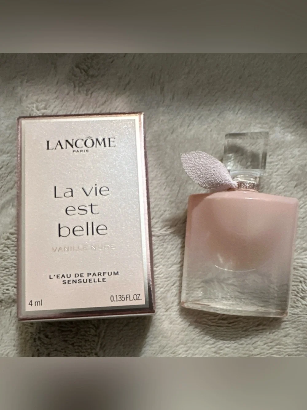 Lancome La Vie Est Belle,Mugler Alien Goddess PerfumeMinis 6ml/e.l.f. Lip Balm